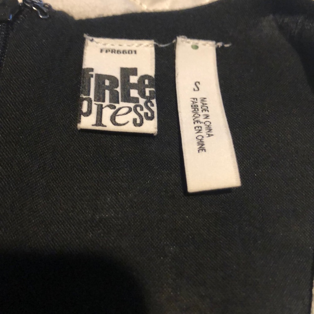 Dress - Picture 5 of 6
